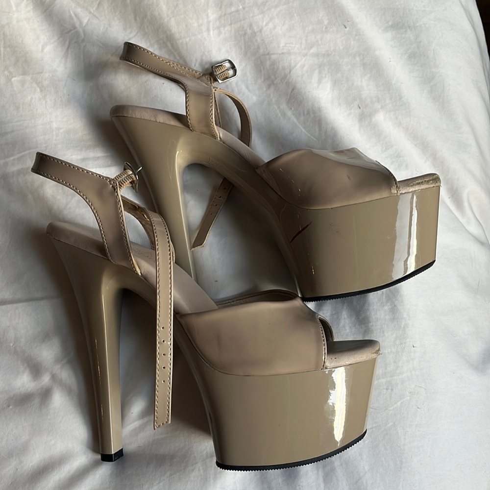 Pleaser Aspire 6 inch heel nude size 8